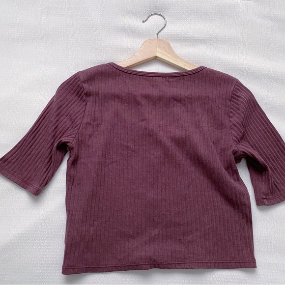 AEO Ribbed Button Down Crop Top - Picture 2 of 9